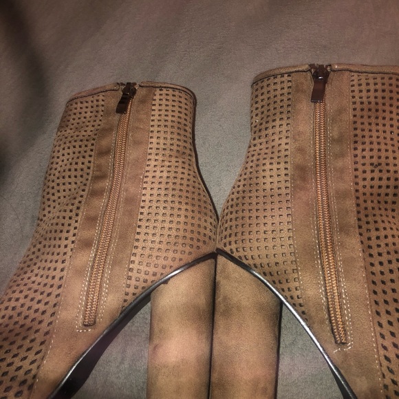 Cute Suede Boots - Picture 5 of 5